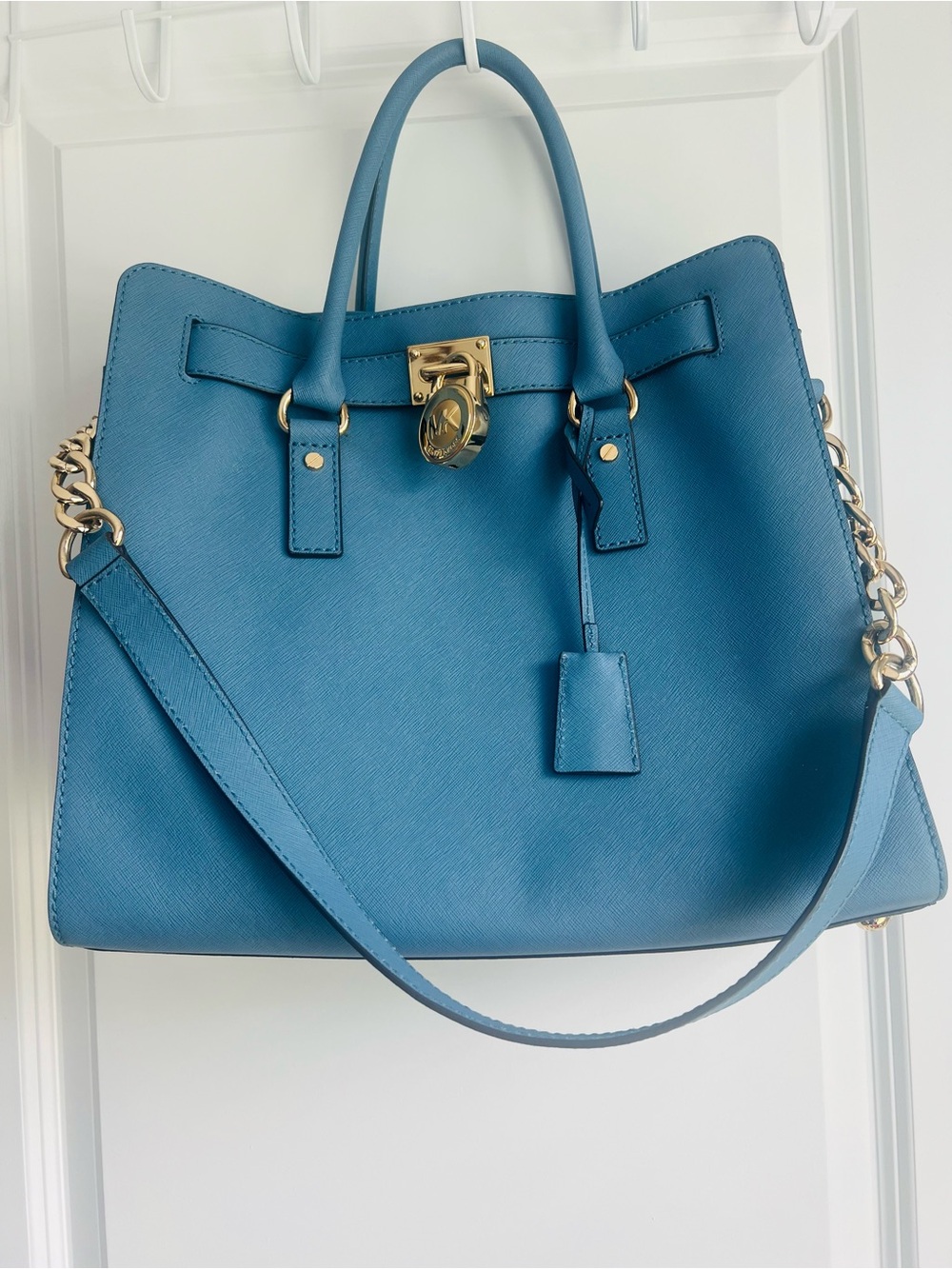 Michael Kors Hamilton Saffiano Leather Tote with Gold MK Padlock Retail $368 - Picture 2 of 3